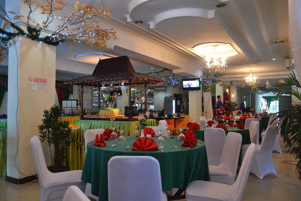 Hotel Duta Palembang Buitenkant foto