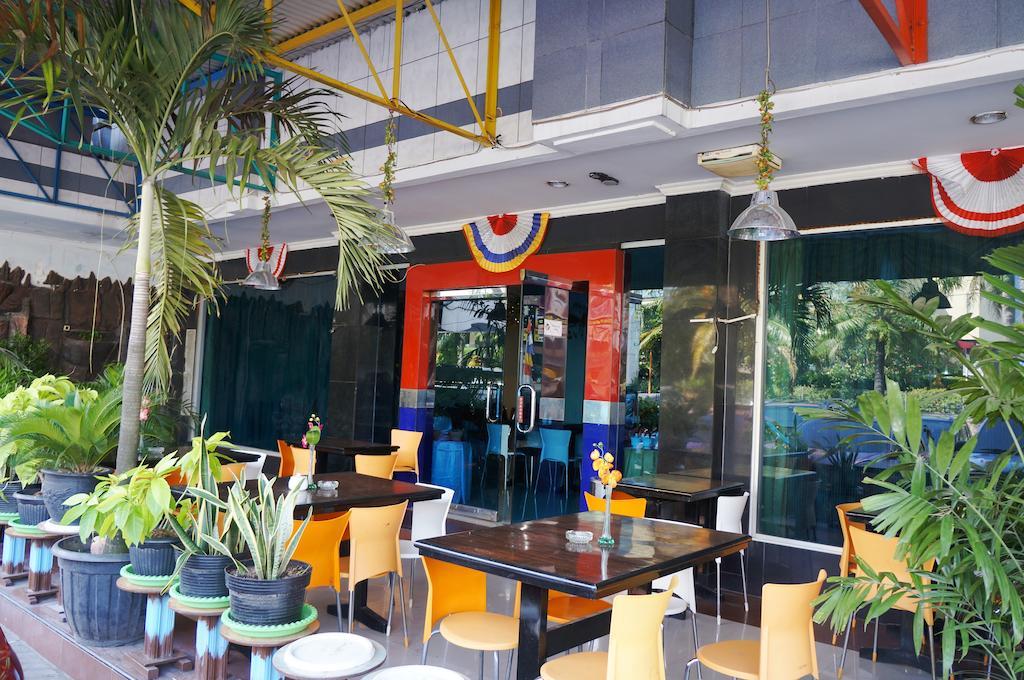 Hotel Duta Palembang Buitenkant foto
